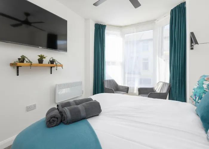 Charles Alexander Short Stay - Thewestern Blackpool